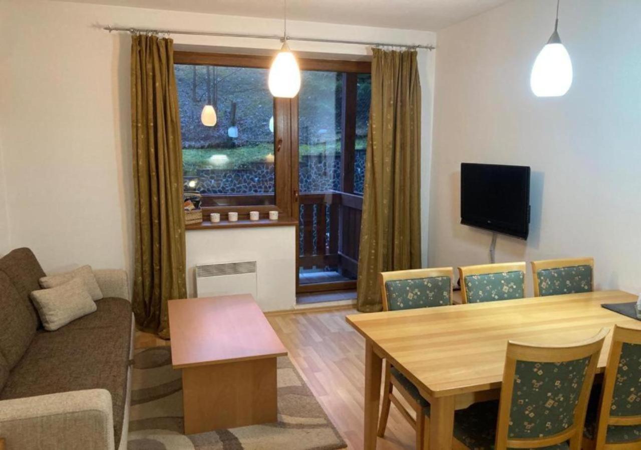 Zazi Apartmany Fatrapark Hrabovo 루좀베로크 외부 사진